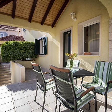 Apartmani Filipic Bol Bagian luar foto