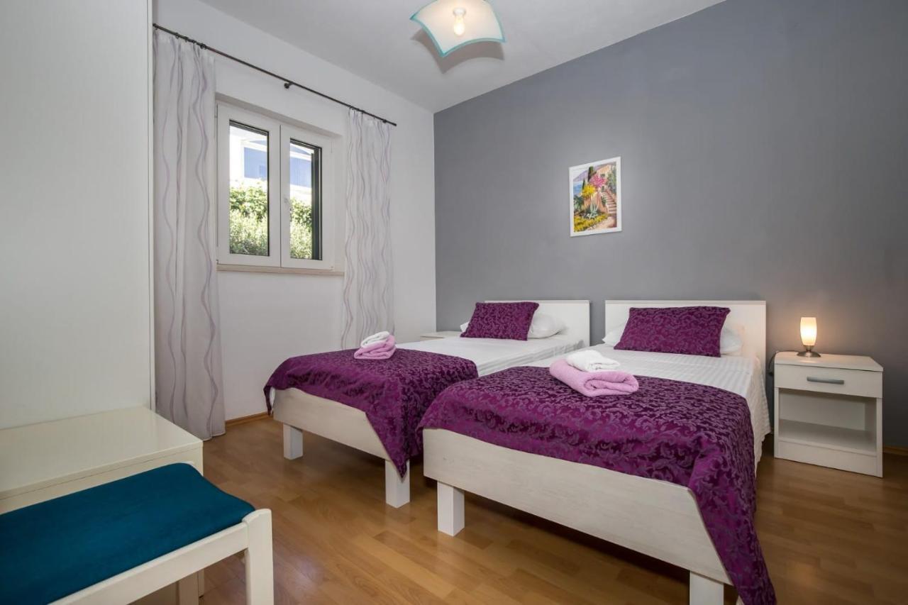 Apartmani Filipic Bol Bagian luar foto