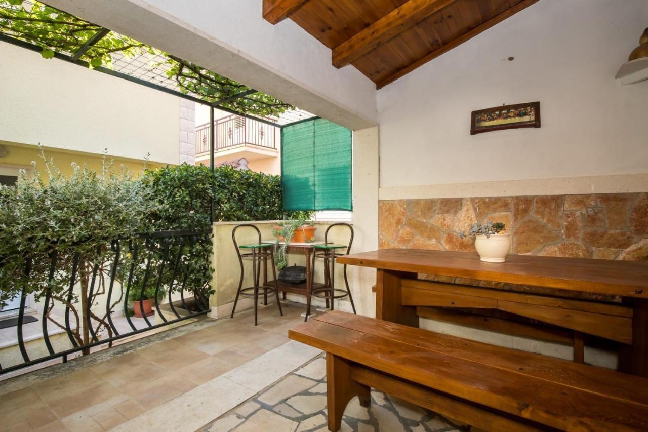 Apartmani Filipic Bol Bagian luar foto