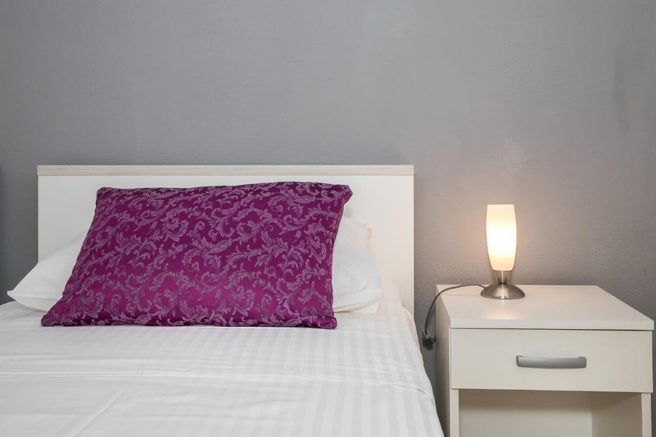 Apartmani Filipic Bol Bagian luar foto