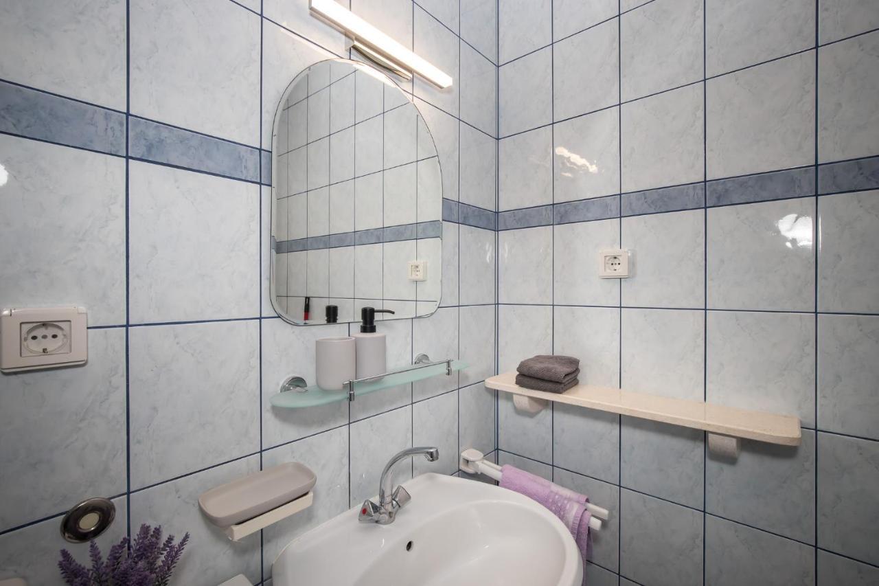 Apartmani Filipic Bol Bagian luar foto