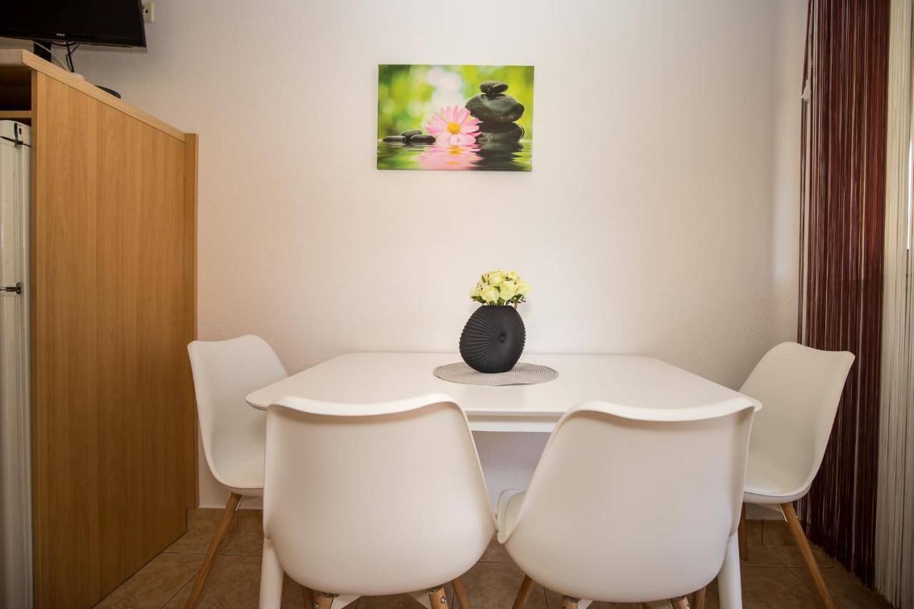 Apartmani Filipic Bol Bagian luar foto